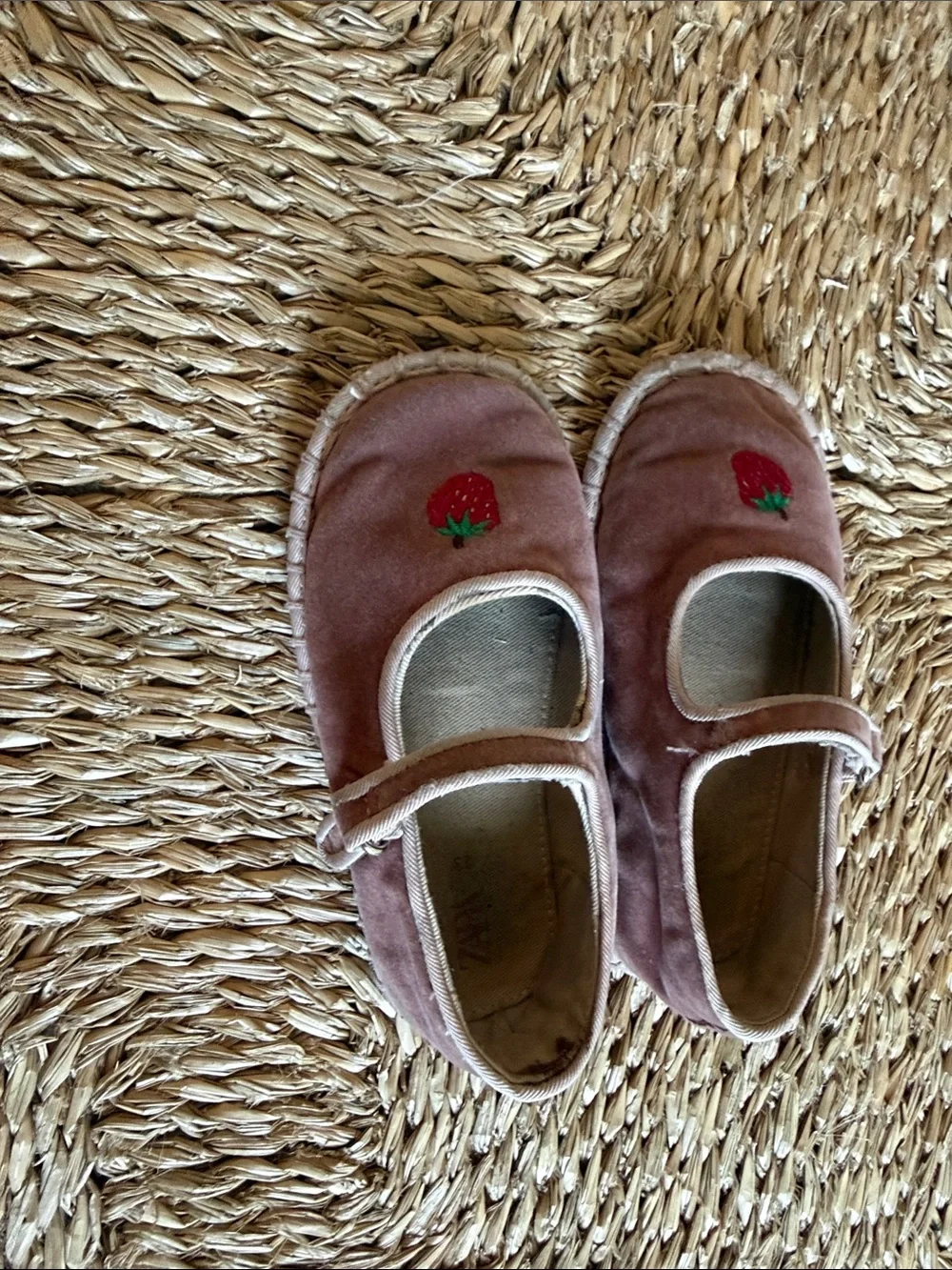 Toddler Girl Zara Pink Velvet Mary Jane’s